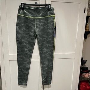 Vineyard Vines Camouflage Leggings with Neon Highlights